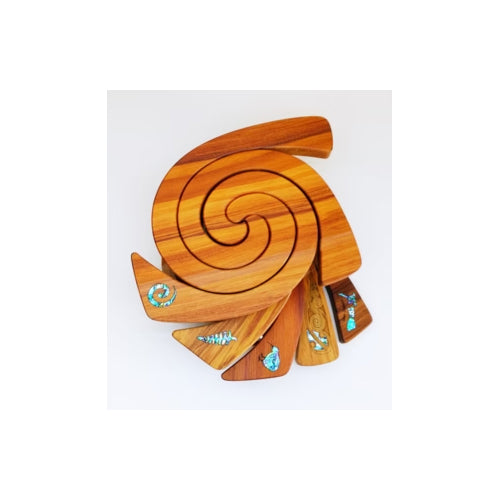 Romeyn Woodcrafts - 3-in-1 Kauri tablemat - Koru Paua Inlay