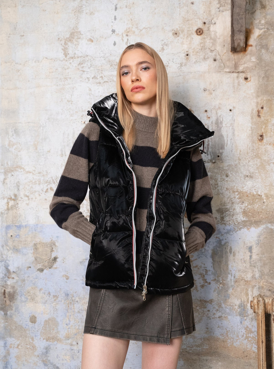 Elizabeth Scott - Laura Jo Puffer Vest