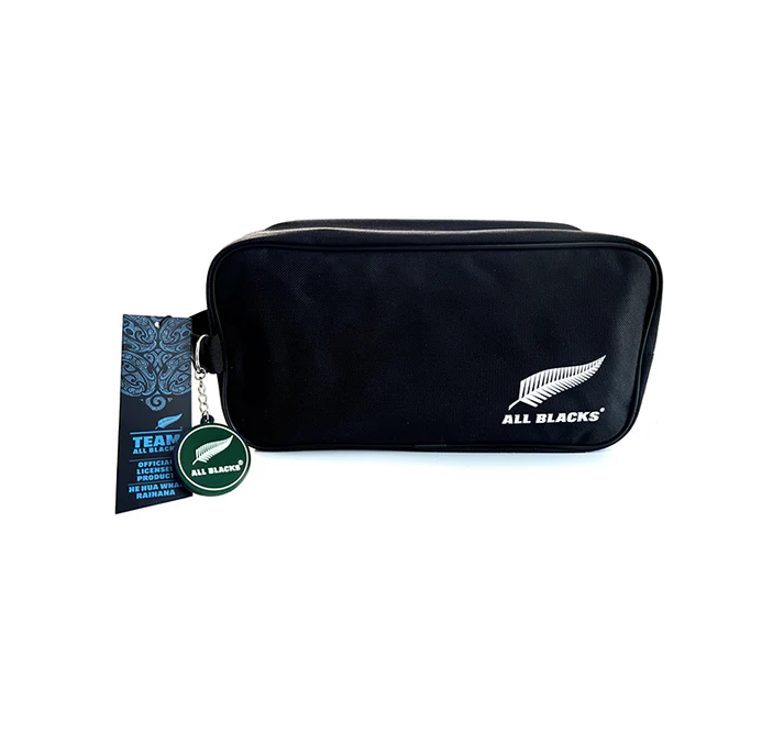 All Blacks Official Merchandise - Toilet Bag - Black with green colour keyring