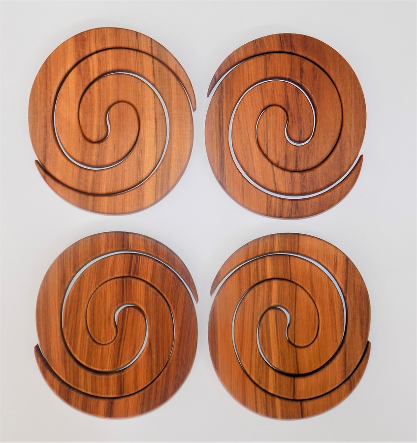 Romeyn Woodcrafts - Rimu Coasters set of 4