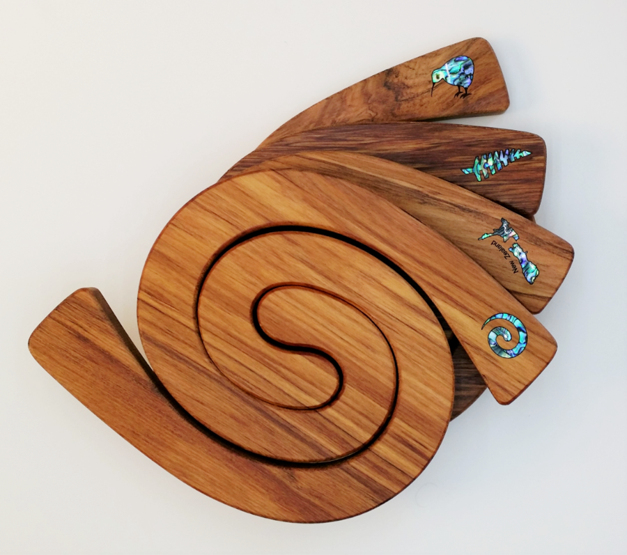 Romeyn Woodcrafts - 2-in-1 Mini Rimu Tablemat - Fern Paua Inlay